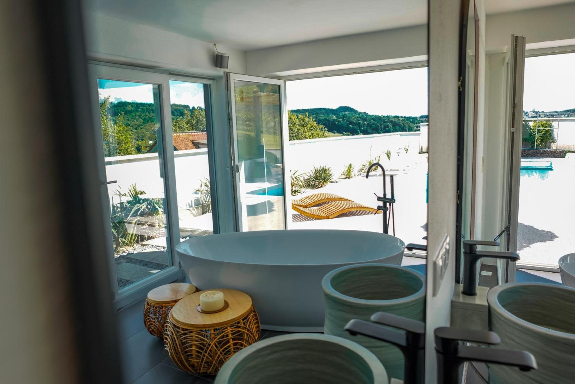 Weingut Holler Chalet Weingarten Шпилфелд Екстериор снимка